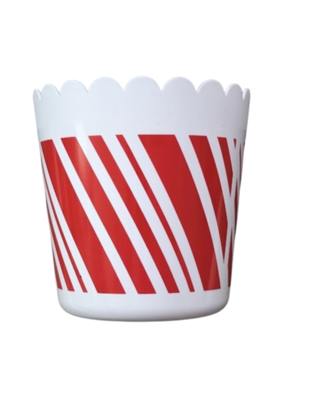 🏝️ Red & White Scalloped Stripe Cup with Script E Monogram - Picture 2 of 4